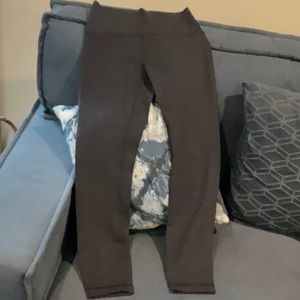 Lululemon 7/8 length Wunder Under Leggngs